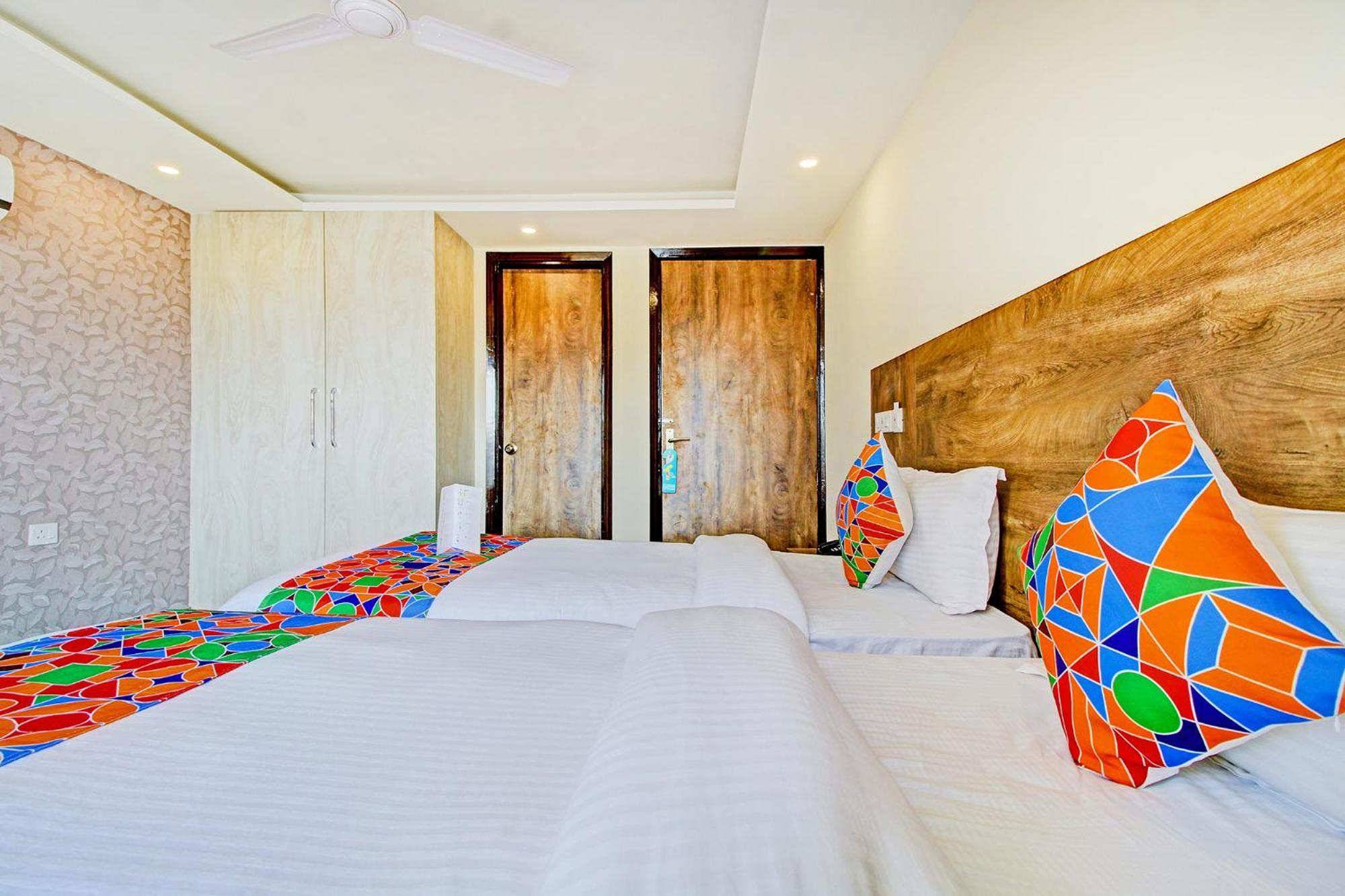 Fabhotel Soft Petals Gurgaon Exterior photo